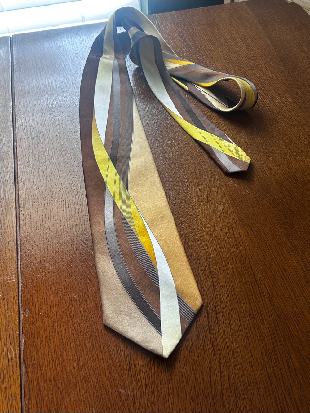 Vintage silk tie